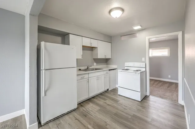 $695 | 324 West Cleveland Avenue, Unit 10, Las Vegas, NV 89102