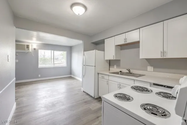 $695 | 324 West Cleveland Avenue, Unit 10, Las Vegas, NV 89102