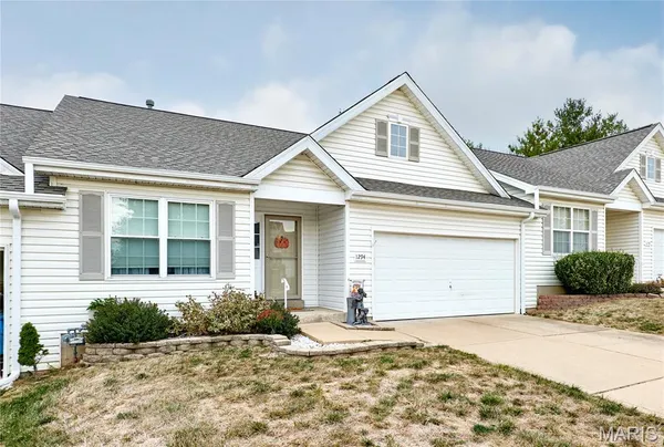 $320,000 | 1294 Windcrest Circle, Arnold, MO 63010