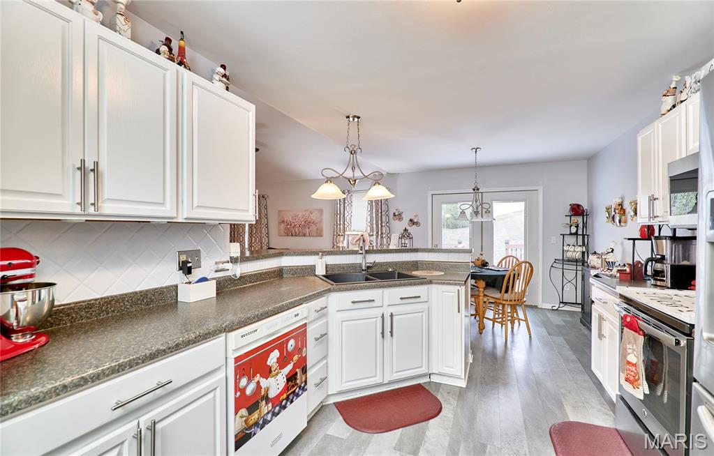 1294 Windcrest Circle Arnold, MO 63010 - Photo 12 of 26