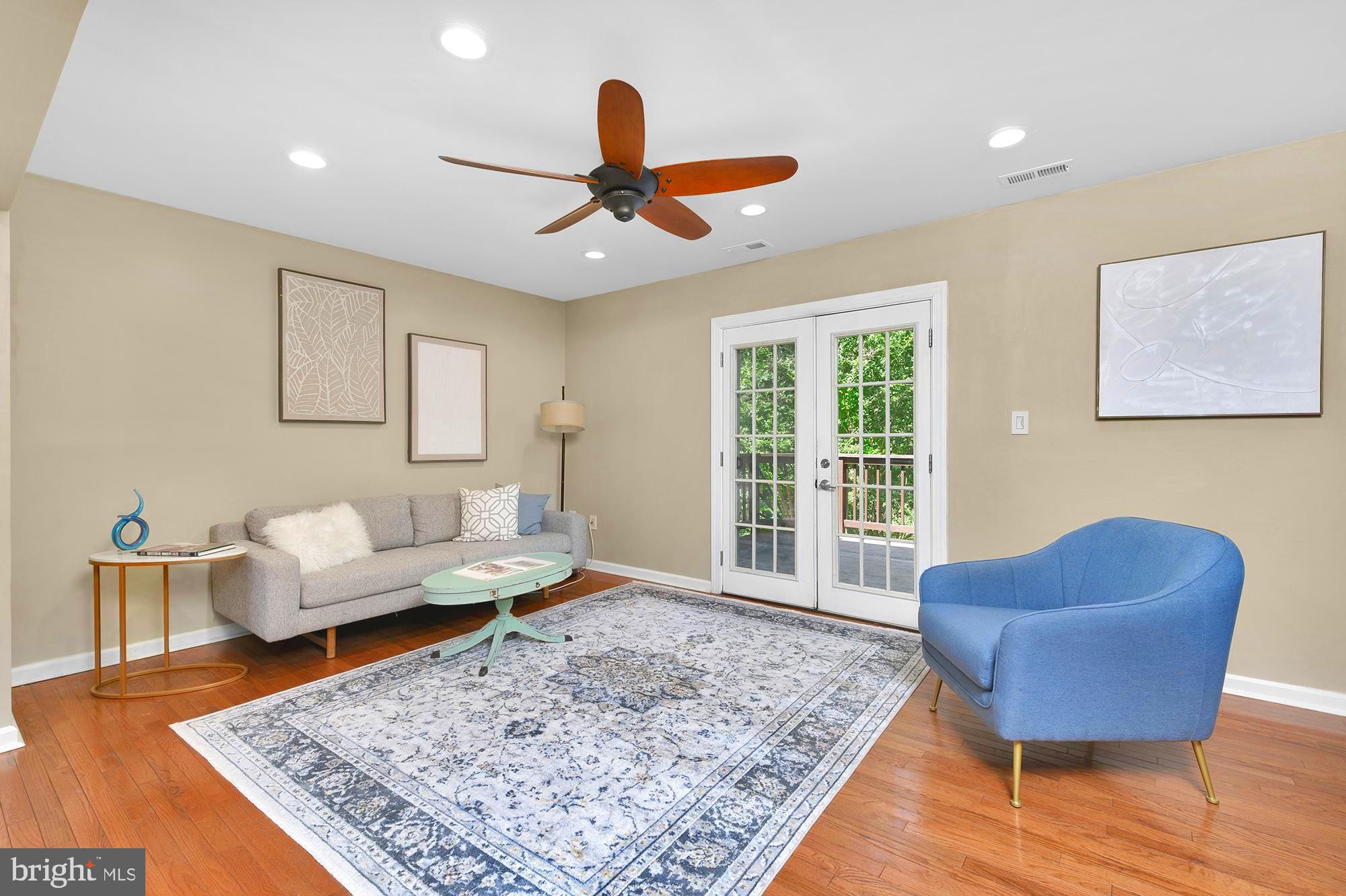 7 Running Court Baltimore, MD 21221 - Photo 3 of 37 Gallery Image 3