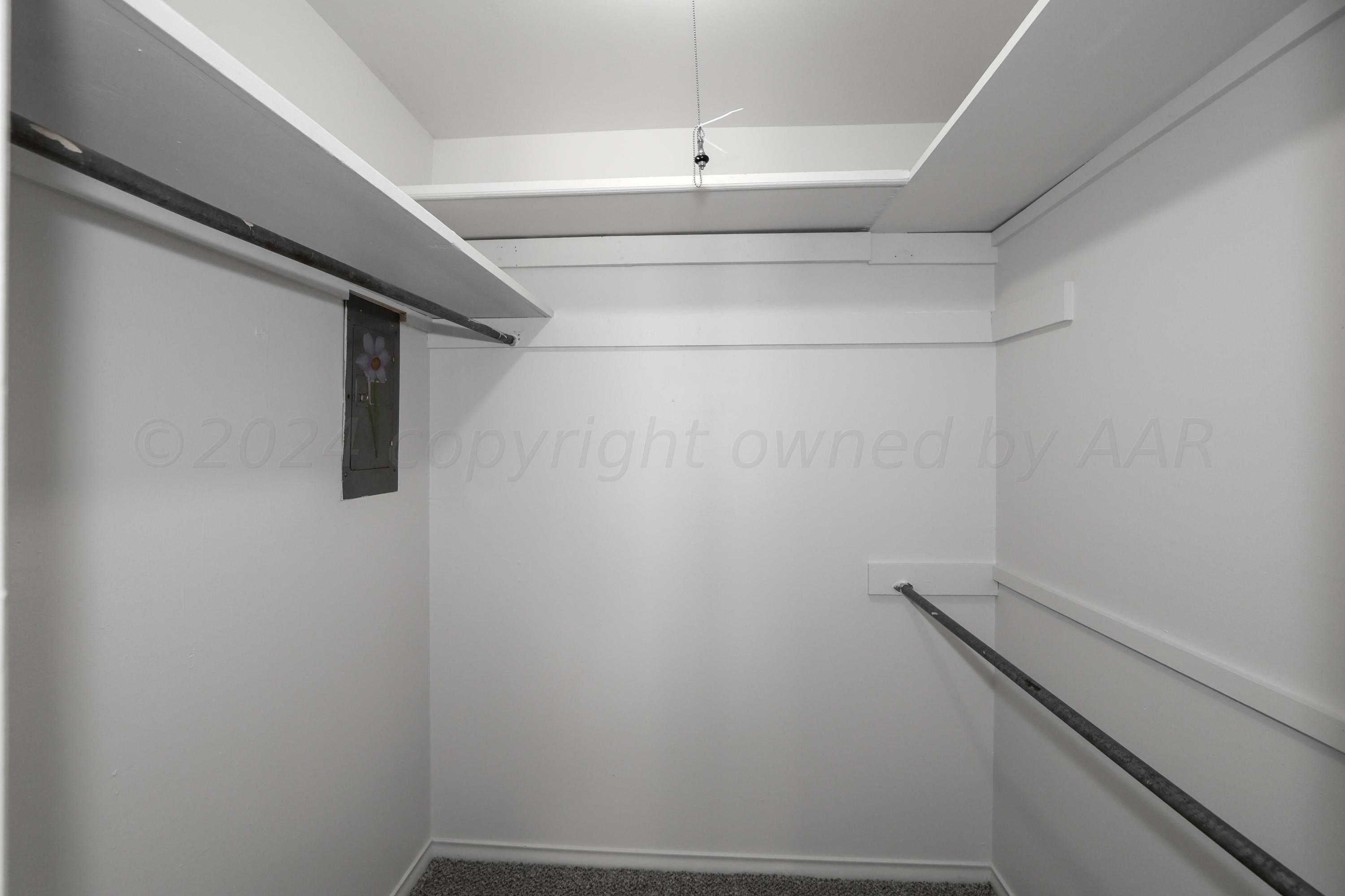 6308 Gainsborough Road Amarillo, TX 79106 - Photo 26 of 44 14-Primary Closet