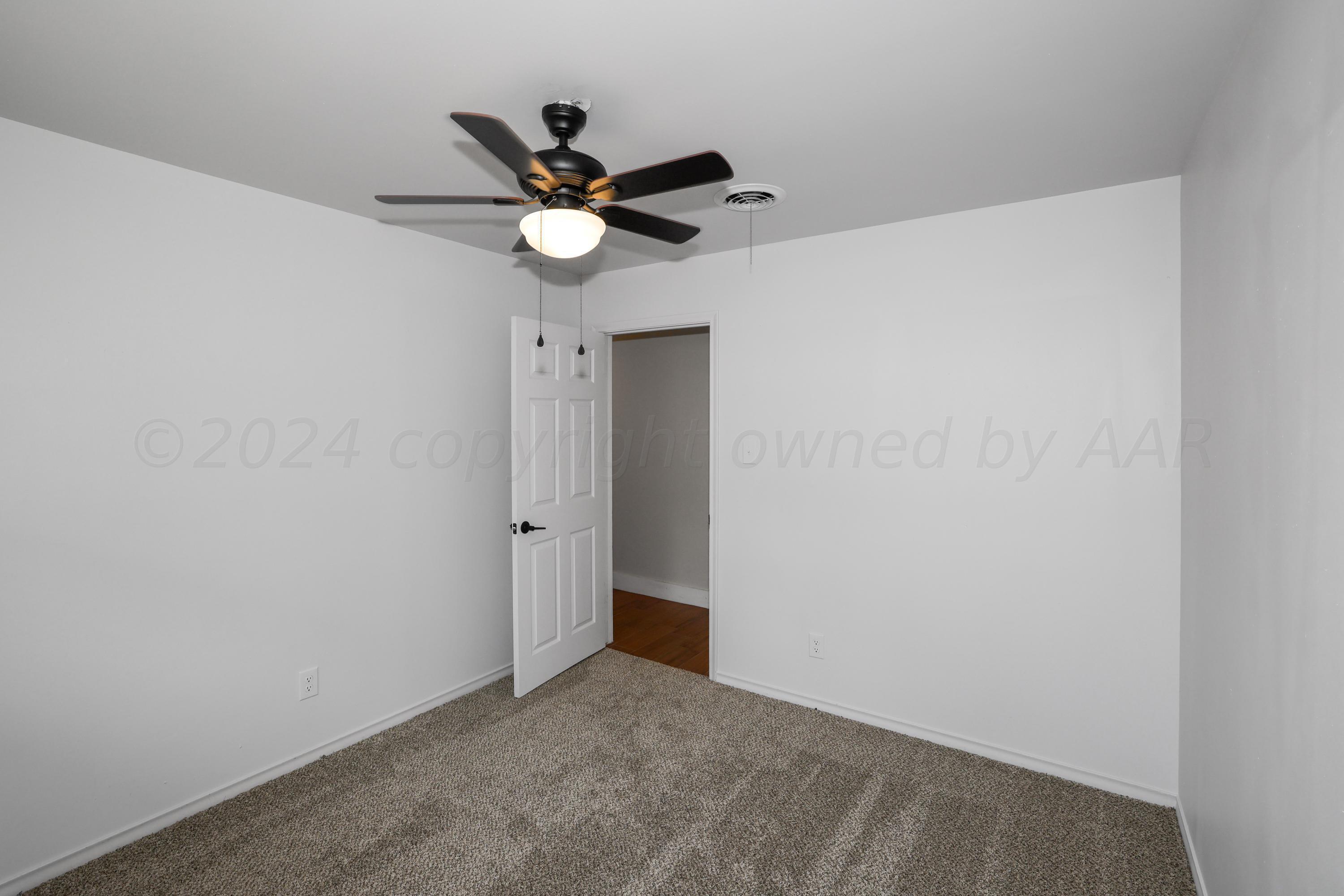 6308 Gainsborough Road Amarillo, TX 79106 - Photo 29 of 44 16-2nd Bedroom