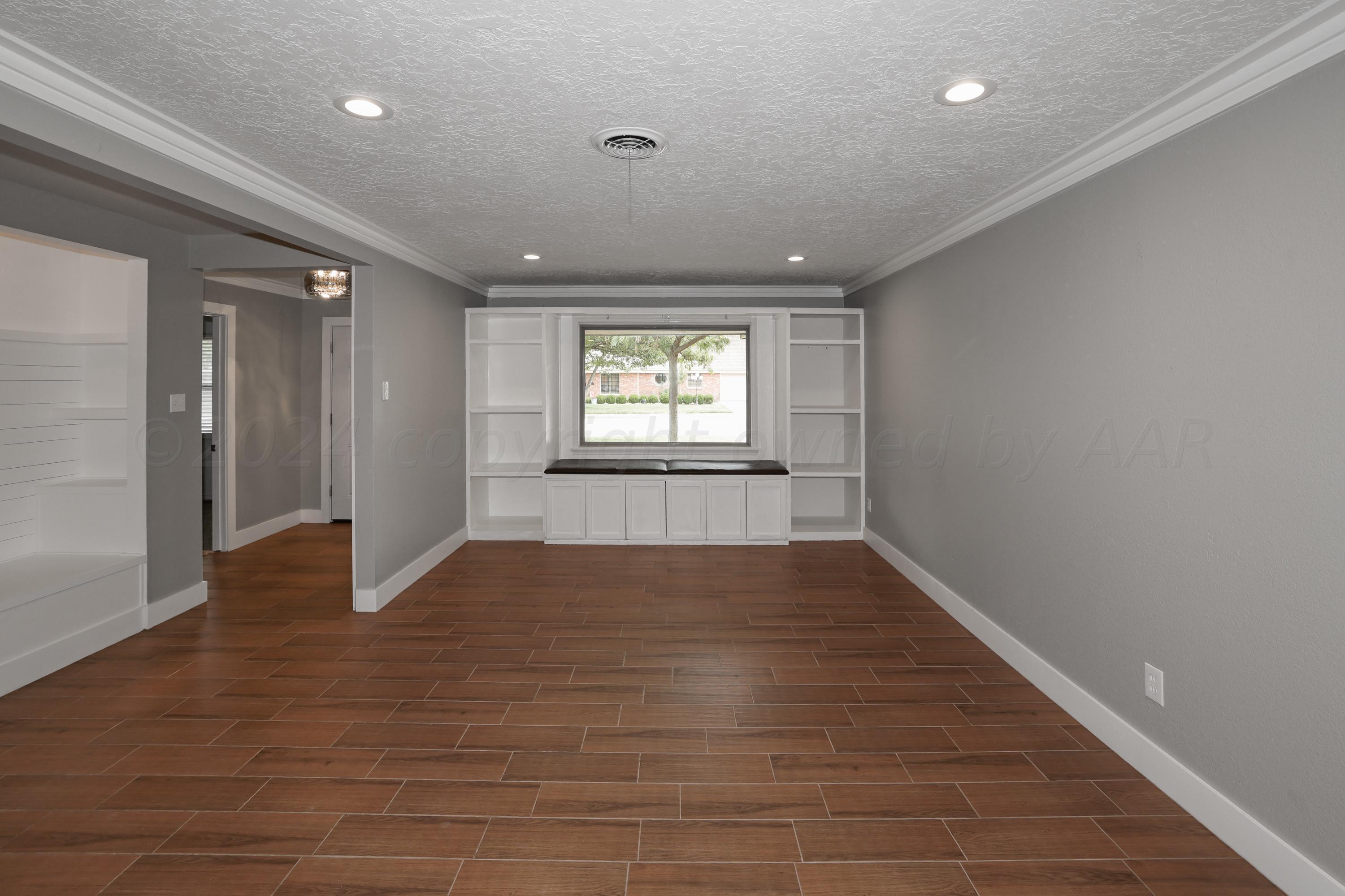 6308 Gainsborough Road Amarillo, TX 79106 - Photo 7 of 44 9-Dining Area