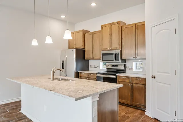 $1,450 | 139 San Salvador Avenue, Unit 103, San Antonio, TX 78210