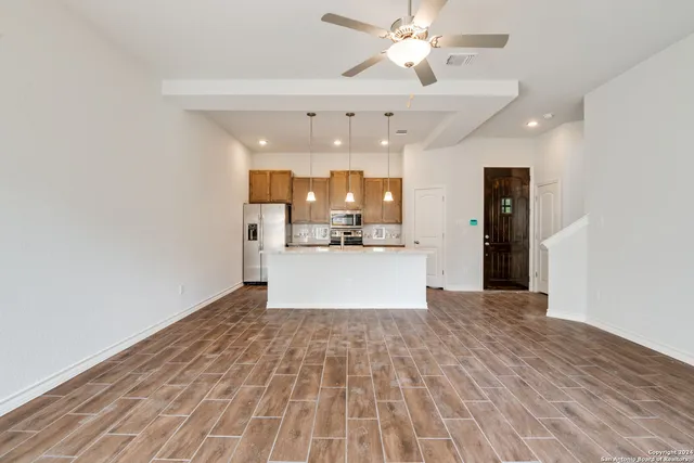 $1,450 | 139 San Salvador Avenue, Unit 103, San Antonio, TX 78210