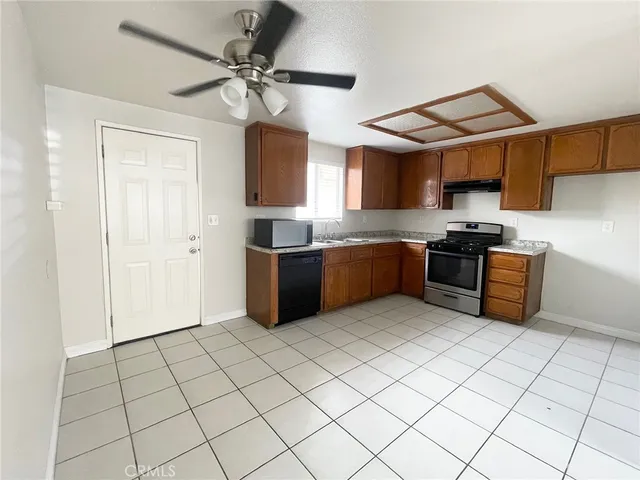 $2,400 | 156 East Baseline Road, Unit A, San Dimas, CA 91773