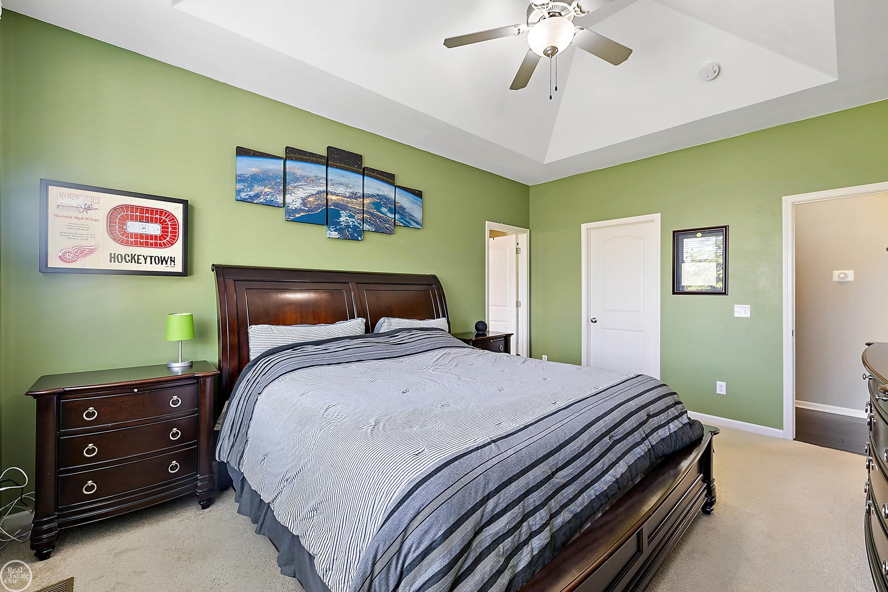 16389 Moore Park Road Macomb, MI 48044 - Photo 28 of 57 50110602-27.JPG