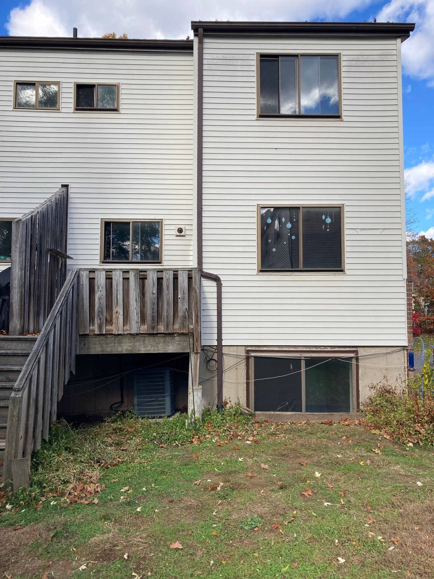285 Queen Street, Unit 4F Southington, CT 06489 - Photo 2 of 22 a view of house and front yard
