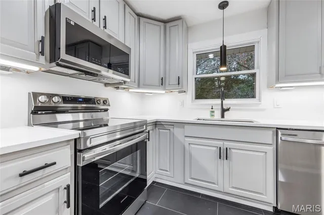 $330,000 | 2221 Muegge Road, St. Charles, MO 63303