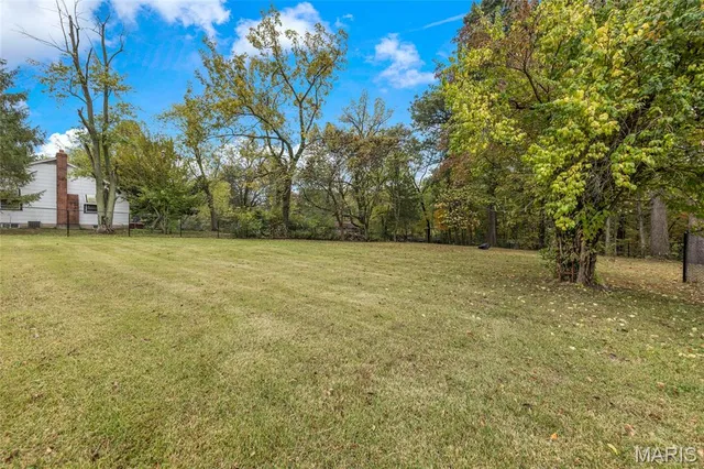 $330,000 | 2221 Muegge Road, St. Charles, MO 63303