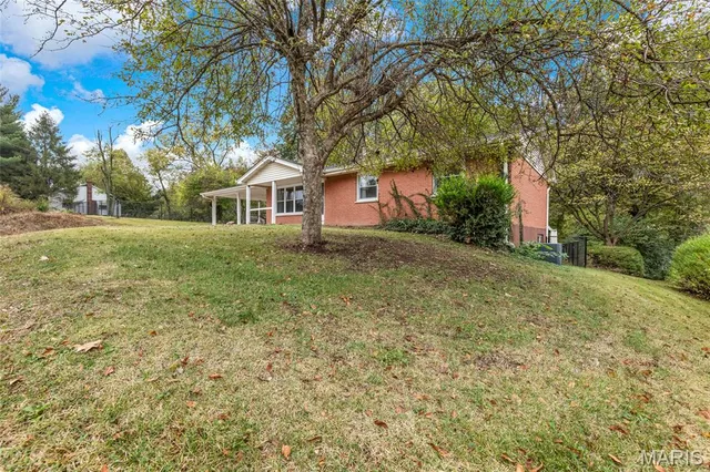 $330,000 | 2221 Muegge Road, St. Charles, MO 63303