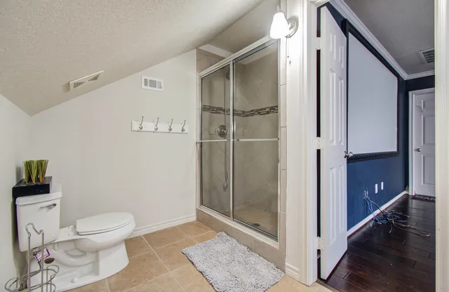 $1,175,000 | 10202 Brighton Lane, Houston, TX 77031