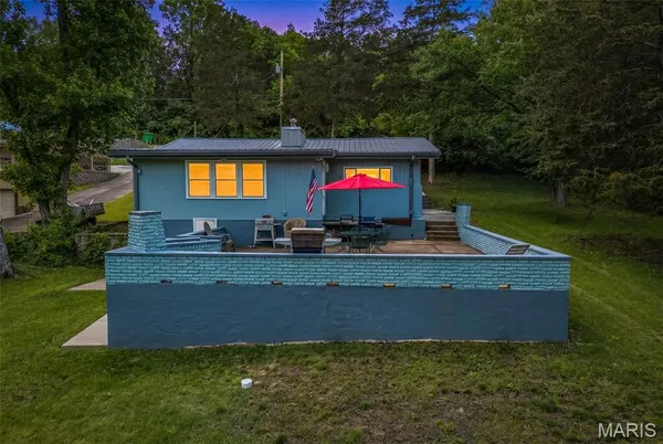 $324,900 | 196 North Lake Drive, Hillsboro, MO 63050