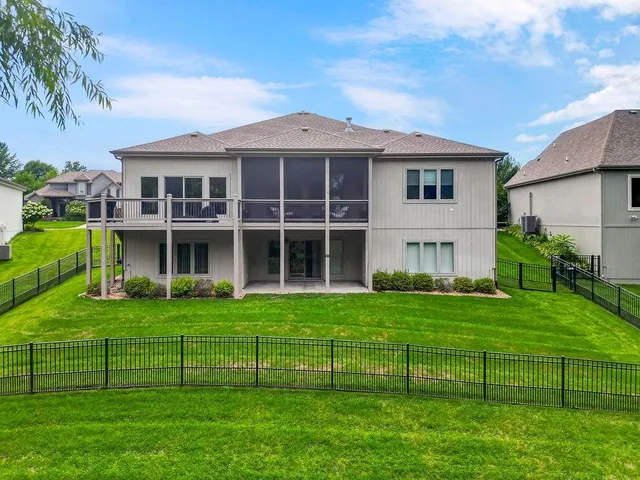 $684,900 | 1808 Northeast Parks Summit Blvd., Lee's Summit, MO 64064