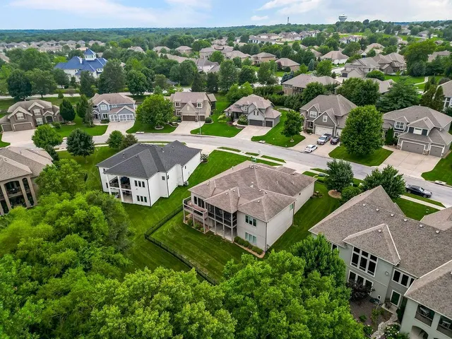 $684,900 | 1808 Northeast Parks Summit Blvd., Lee's Summit, MO 64064