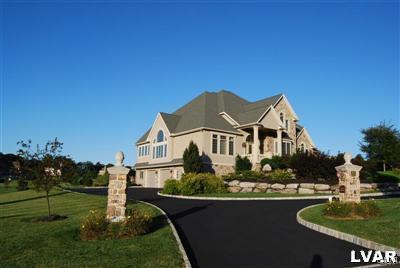3575 Manor Road Bethlehem, PA 18020 - Photo 2 of 25 Gallery Image 2