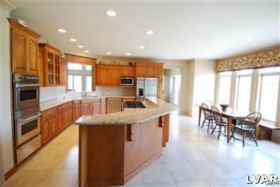 3575 Manor Road Bethlehem, PA 18020 - Photo 7 of 25 Gallery Image 7