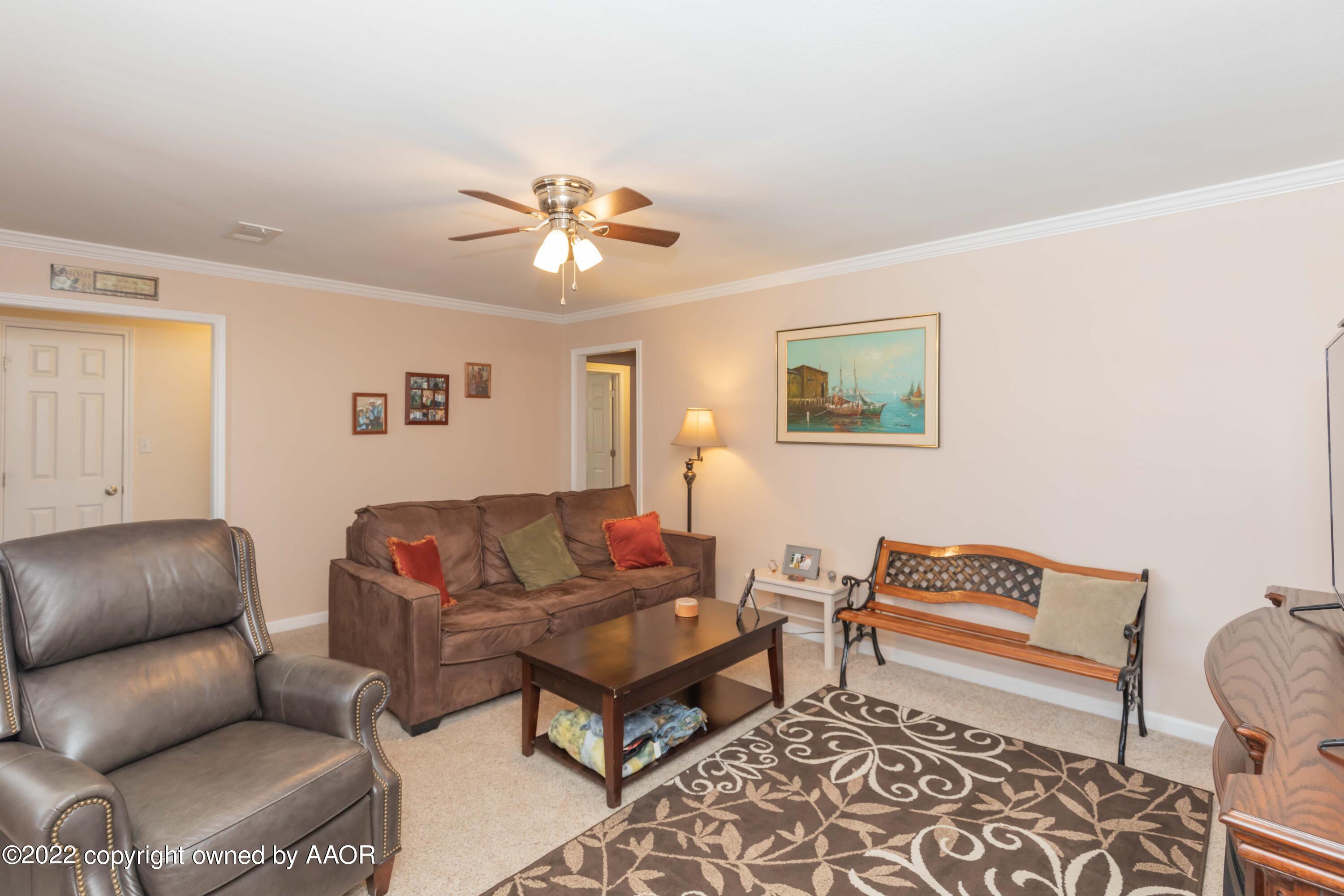 4706 South Bryan Street Amarillo, TX 79110 - Photo 6 of 40 a living room with furniture