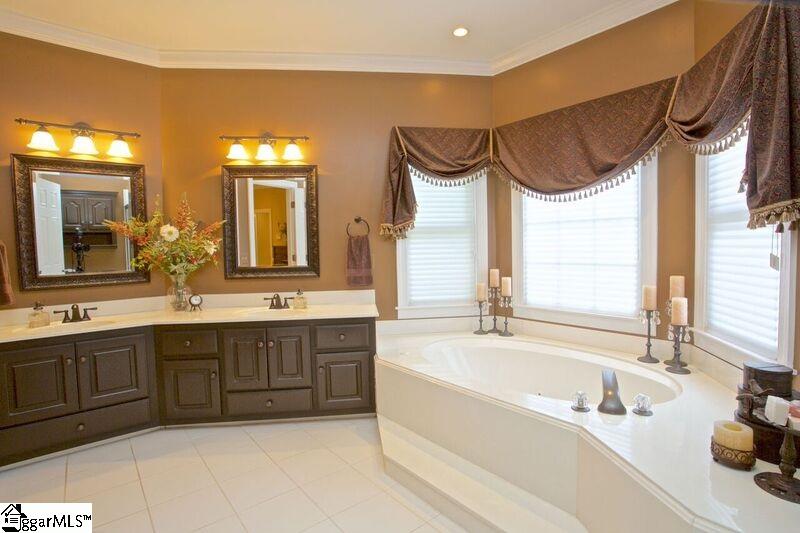 514 Spaulding Farm Road Greenville, SC 29615 - Photo 12 of 25 Gallery Image 12