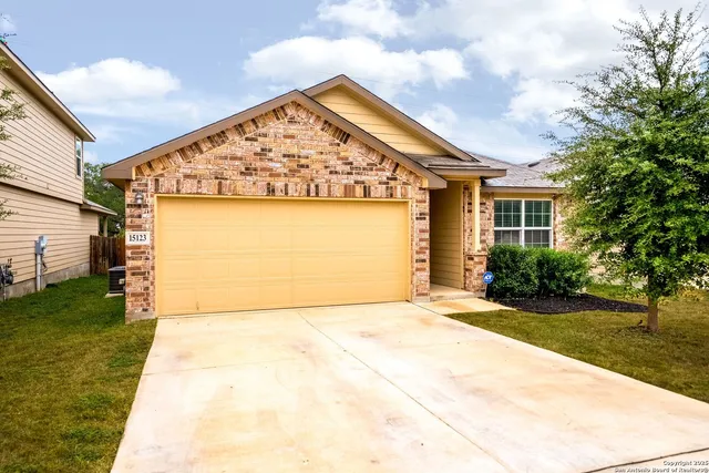 a view of an entrance door of the house