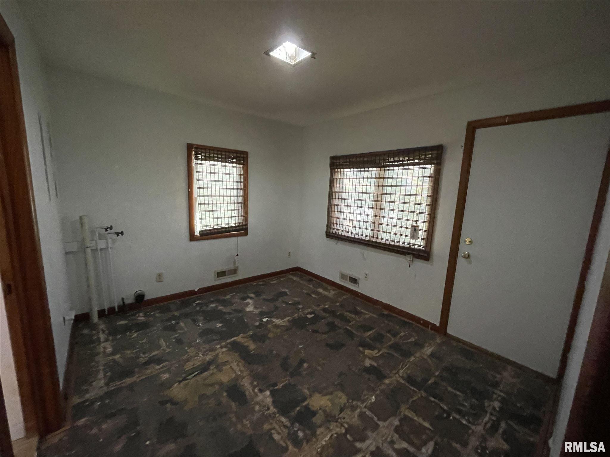 4600 Bachmann Drive Springfield, IL 62707 - Photo 8 of 15