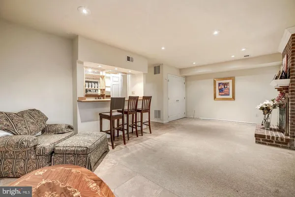 $4,300 | 2792 Thaxton Lane, Oakton, VA 22124