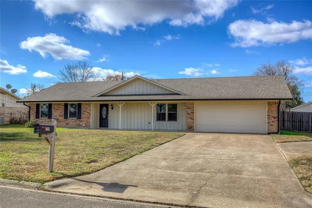 $319,900 | 209 Myndi Circle, Sulphur Springs, TX 75482