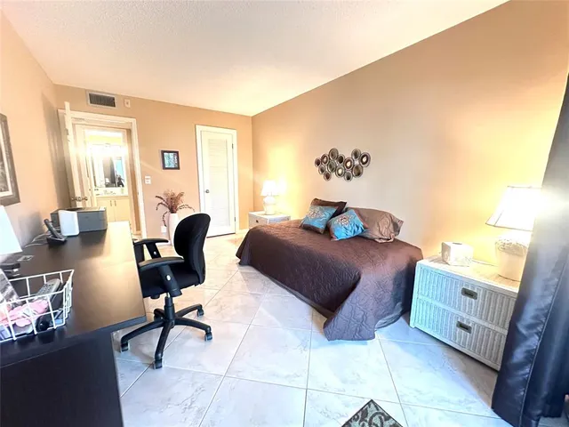 $119,900 | 1076 Newport South, Unit 1076, Deerfield Beach, FL 33442