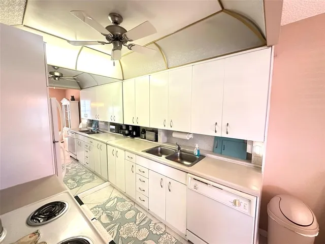 $119,900 | 1076 Newport South, Unit 1076, Deerfield Beach, FL 33442