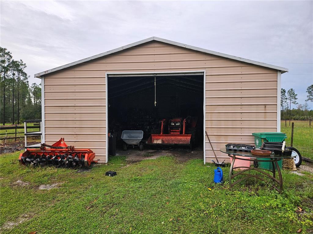 960 Still Road, Unit 1 Pierson, FL 32180 - Photo 59 of 67 a front view of a house with a yard