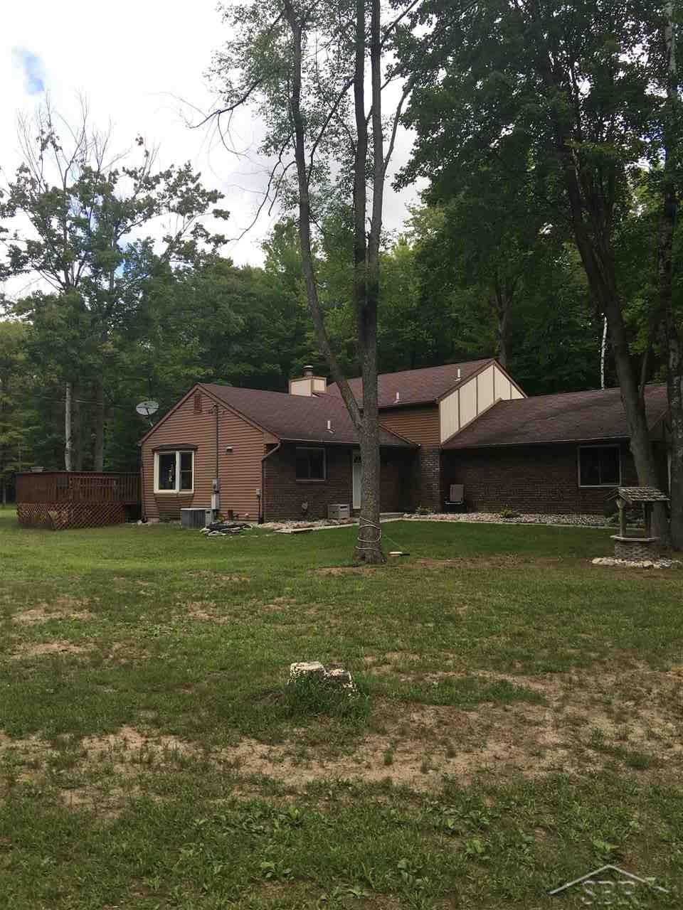 16890 Swan Creek Road Hemlock, MI 48626 - Photo 2 of 20 31301715-1.JPG