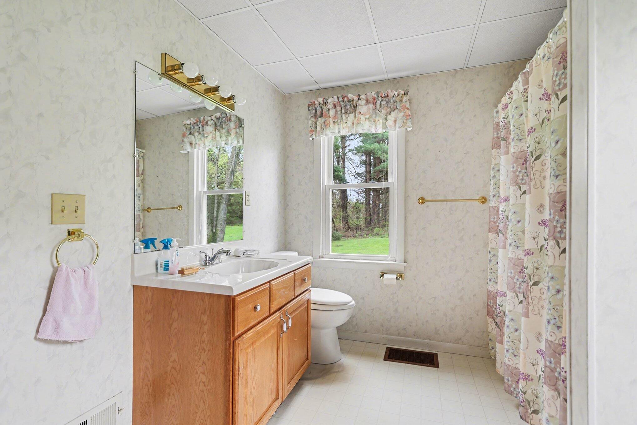 4922 West Paradise Road Battle Creek, MI 49015 - Photo 9 of 20 009_file_4200