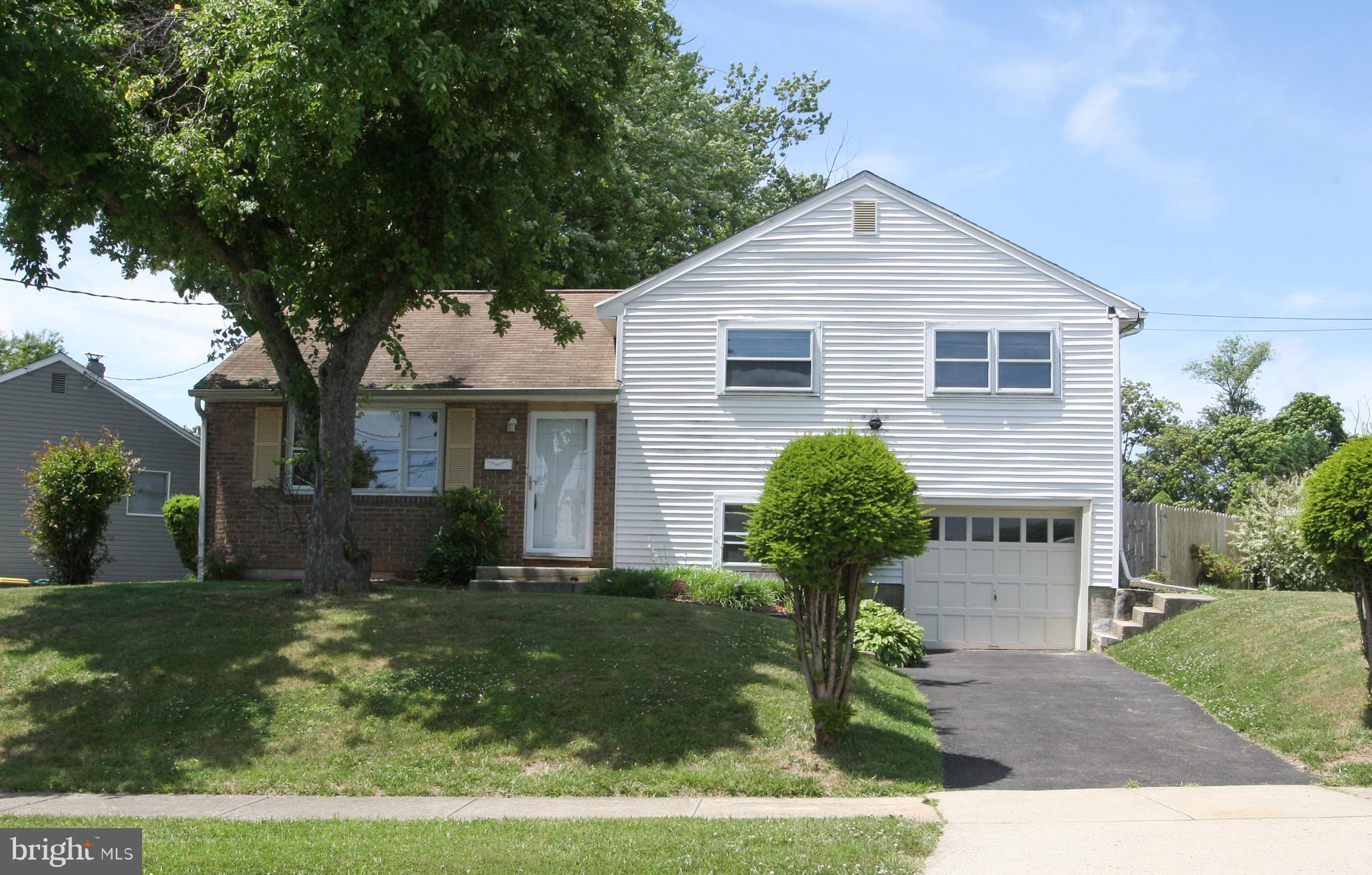 12 Russell Road New Castle, DE 19720 - Photo 1 of 19 Gallery Image 1