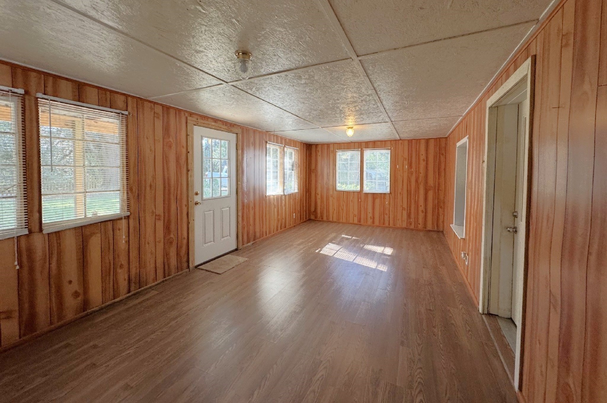 403 North Pitzer Street Colmesneil, TX 75938 - Photo 9 of 30