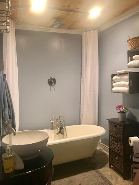 686 Saxonburg Road Butler, PA 16002 - Photo 22 of 25 Master Bath