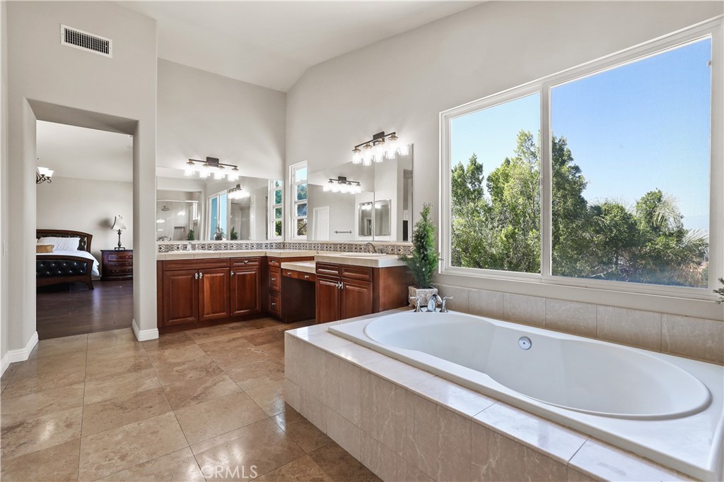 1055 Lowry Ranch Road Corona, CA 92881 - Photo 44 of 75