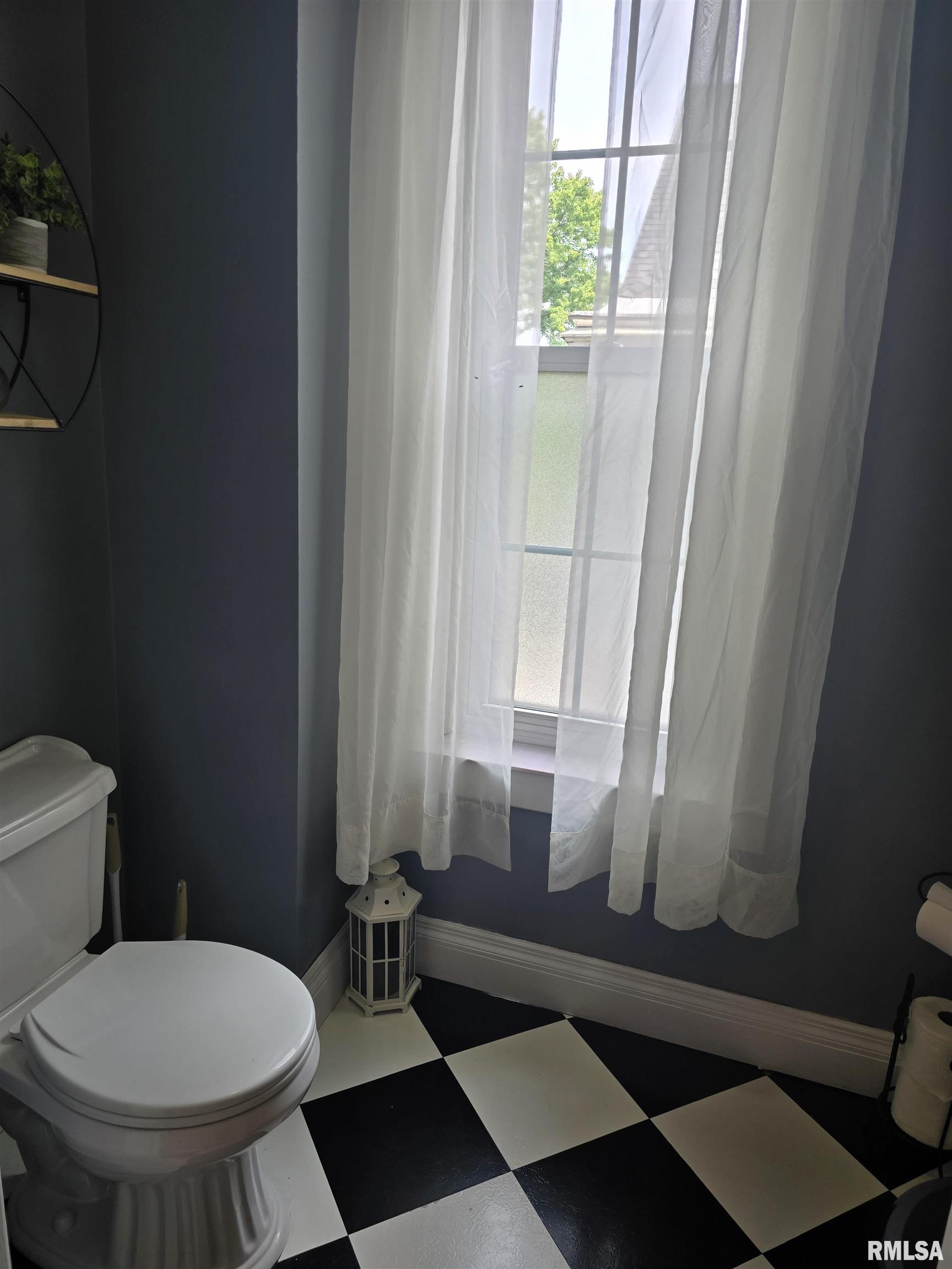 239 West Chestnut Street Canton, IL 61520 - Photo 57 of 83