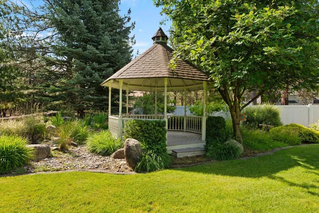 $1,099,999 | 3810 East Evan Lane, Colbert, WA 99005