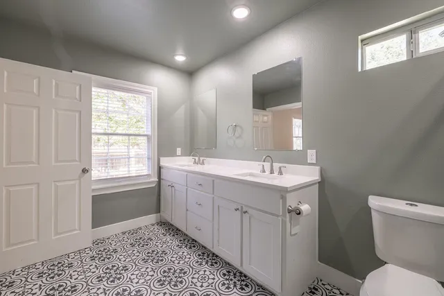 $2,250 | 2810 24th Street, Lubbock, TX 79410