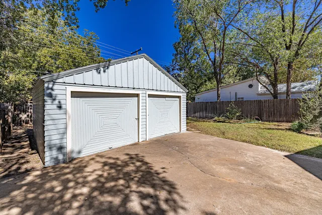 $2,250 | 2810 24th Street, Lubbock, TX 79410