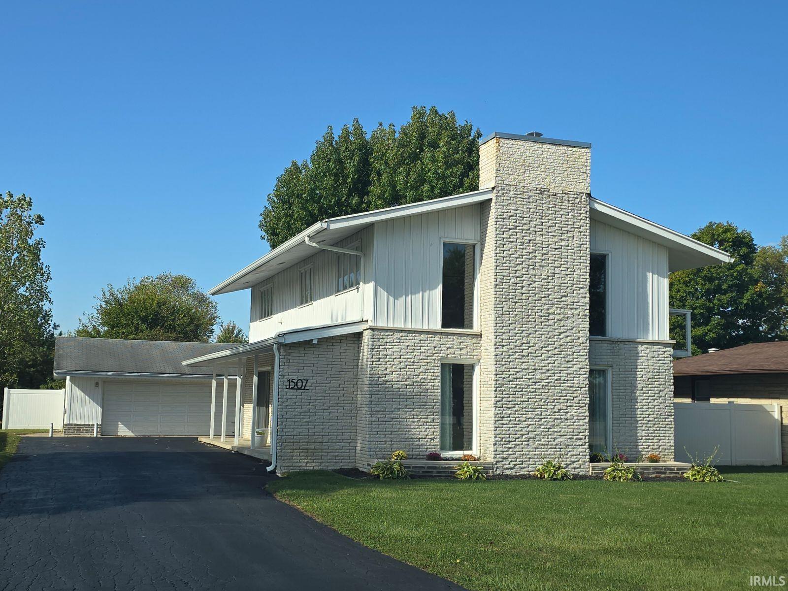 1507 North Wabash Road Marion, IN 46952 - Photo 1 of 33 Gallery Image 1