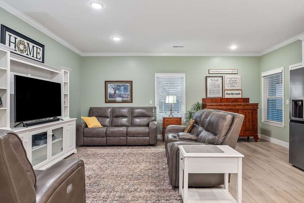 14630 Old Kentucky Road Walling, TN 38587 - Photo 2 of 32