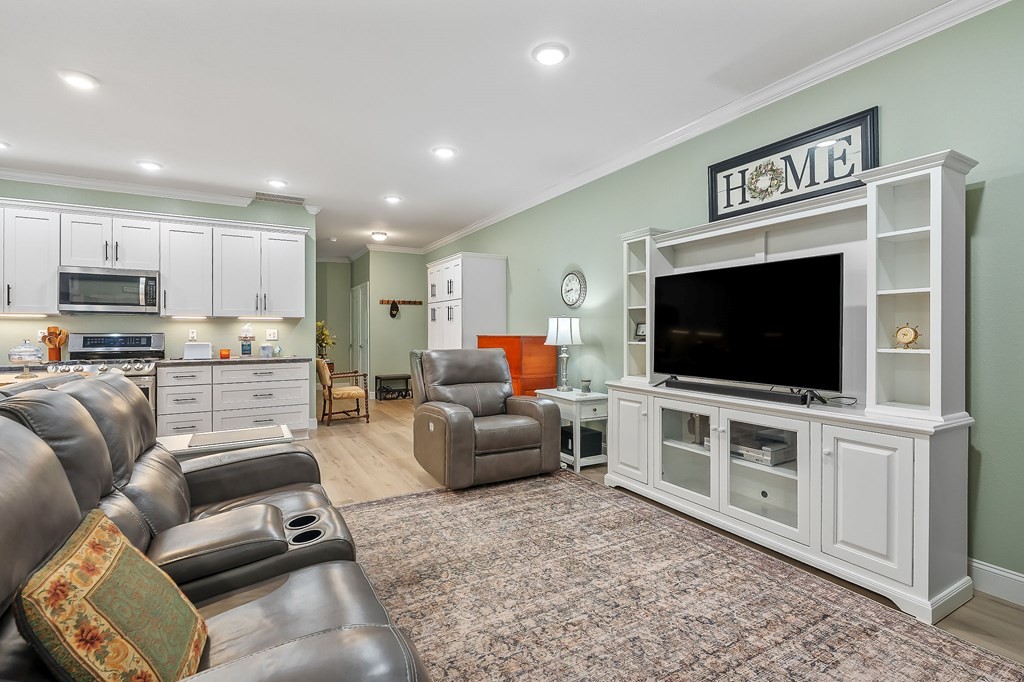 14630 Old Kentucky Road Walling, TN 38587 - Photo 3 of 32