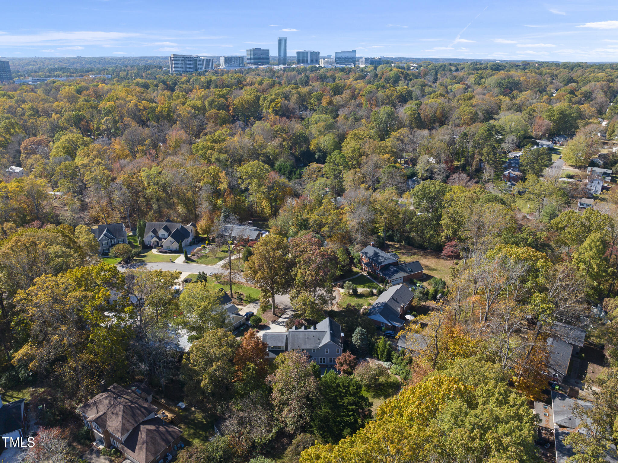 805 Faulkner Place Raleigh, NC 27609 - Photo 5 of 57 DJI_20241113114042_0023_D