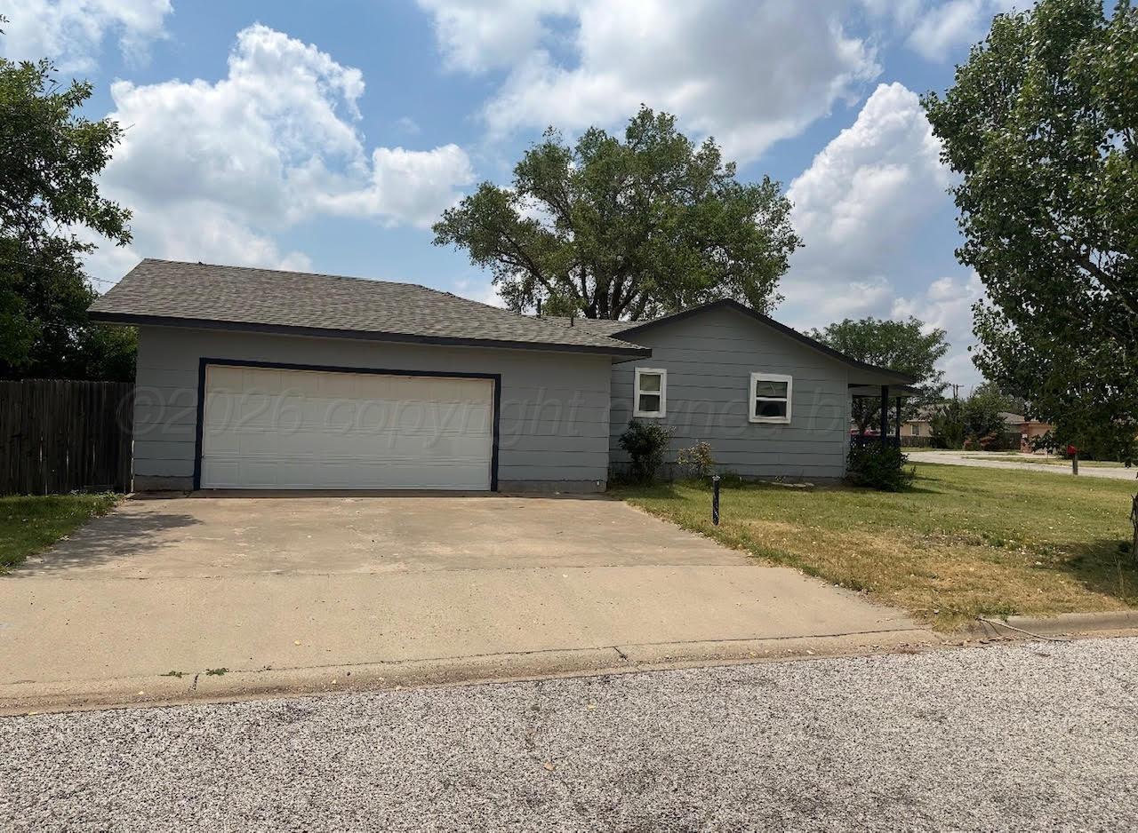 508 9th Avenue Canyon, TX 79015 - Photo 14 of 15 garage