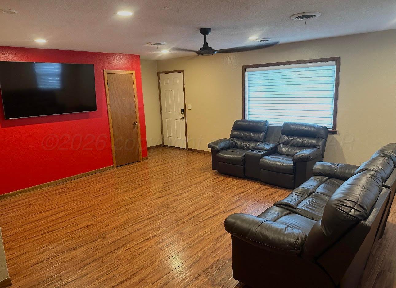 508 9th Avenue Canyon, TX 79015 - Photo 2 of 15 Living area