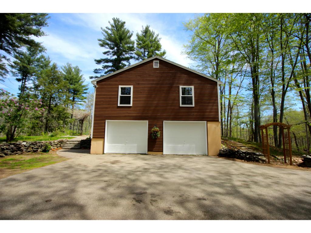 62 Hampstead Road Danville, NH 03819 - Photo 3 of 27 Gallery Image 3