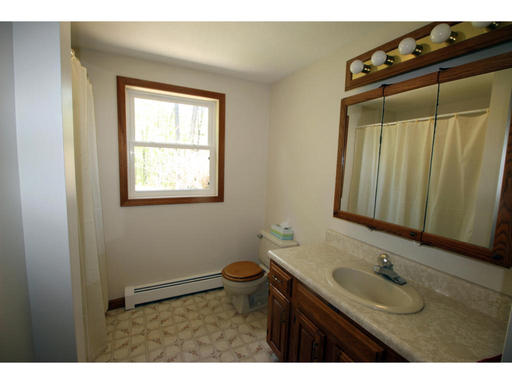 62 Hampstead Road Danville, NH 03819 - Photo 22 of 27 Gallery Image 22
