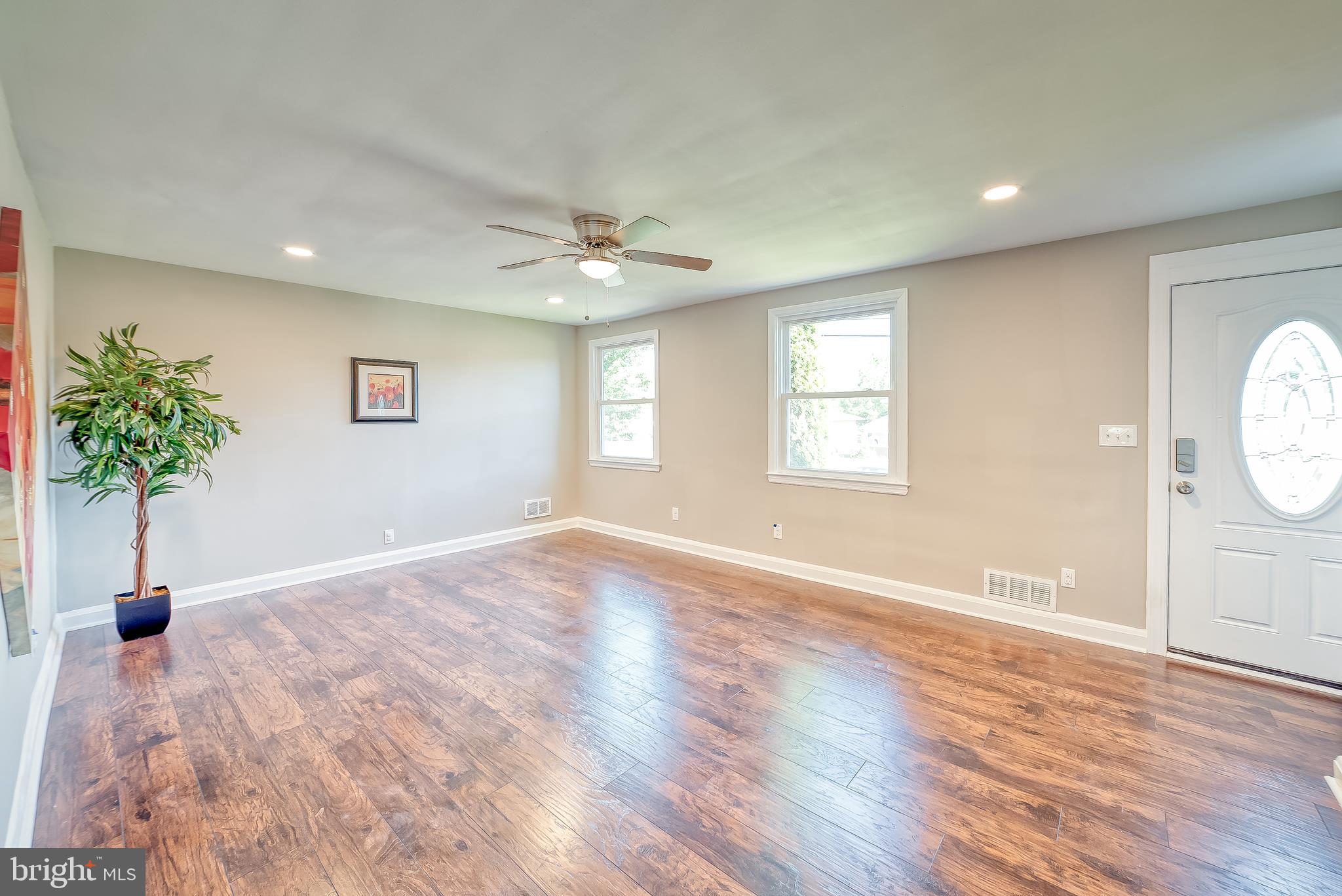 3729 Milford Mill Road Baltimore, MD 21244 - Photo 4 of 18